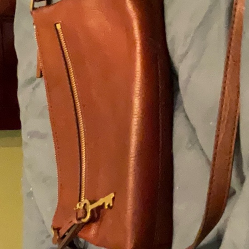 Brown Fossil purse, adjustable strap. 9.88"L x 1.88W x 7.5" EXCELLENT condition